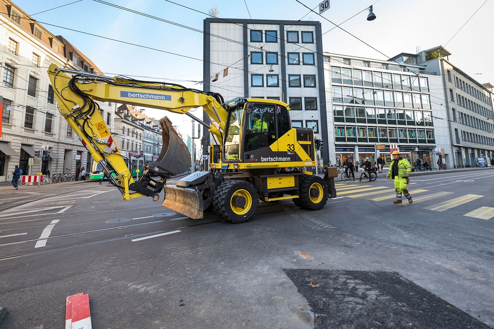 Baggerarbeiten auf Bankverein-Kreuzung